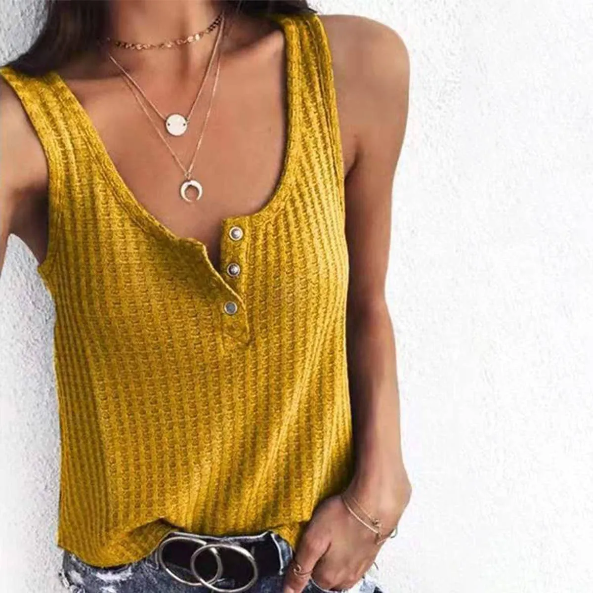 BUTTON-DOWN U-NECK SLEEVELESS VEST BLOUSE_CWOV0247 Stain Resistant Treatment