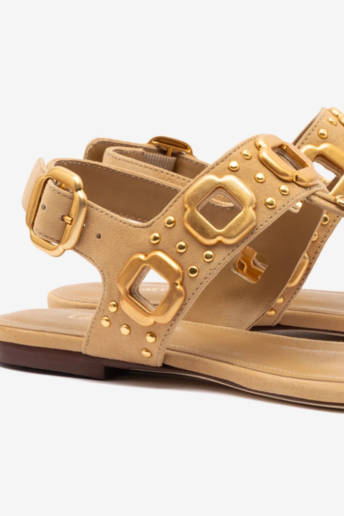 Responsive Cushion Tech Festival Vibe Milan Studs Thong Sandal In Peanut Suede