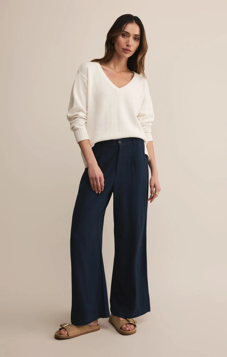 ALL AROUND VNECK SWEATER Flatlock Seam Technique Layered Collar