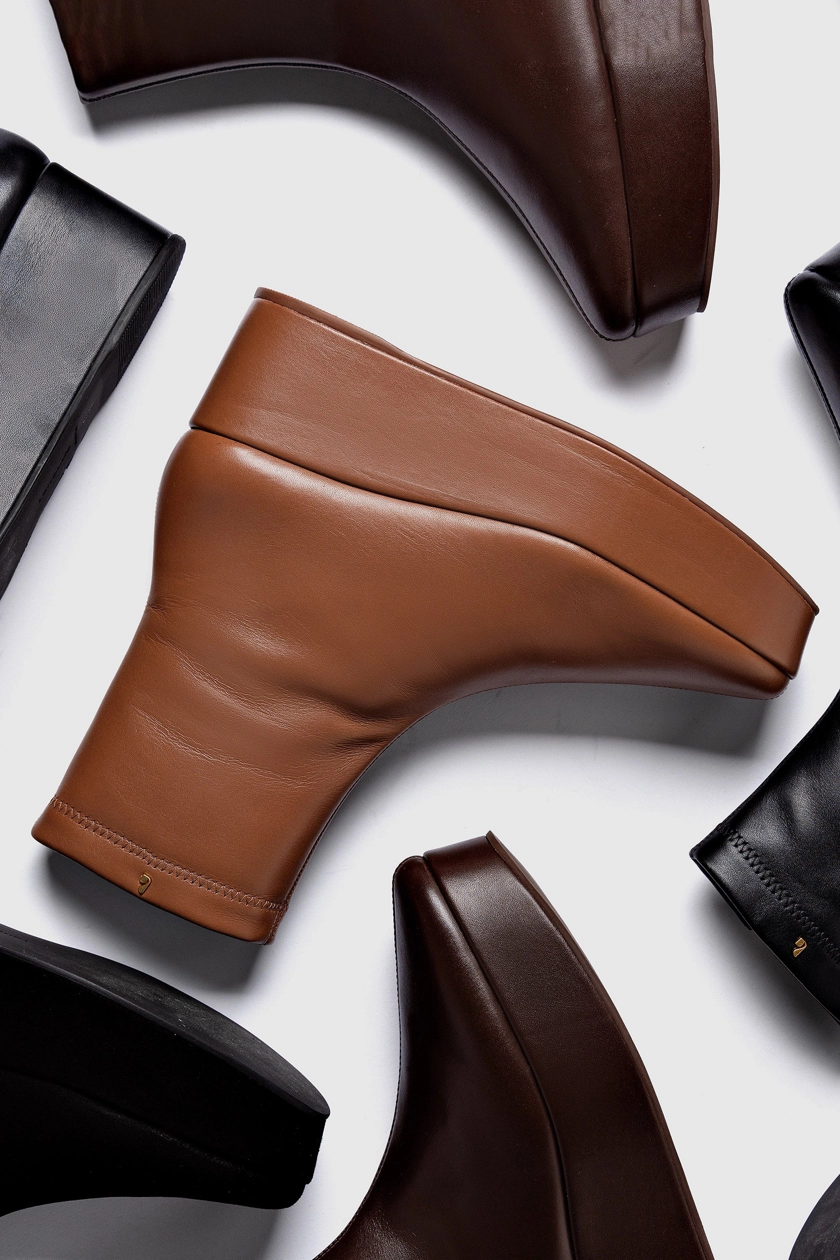 Anti Odor Anti Odor Gym Workout Dani New Flatform Boot In Caramel Leather