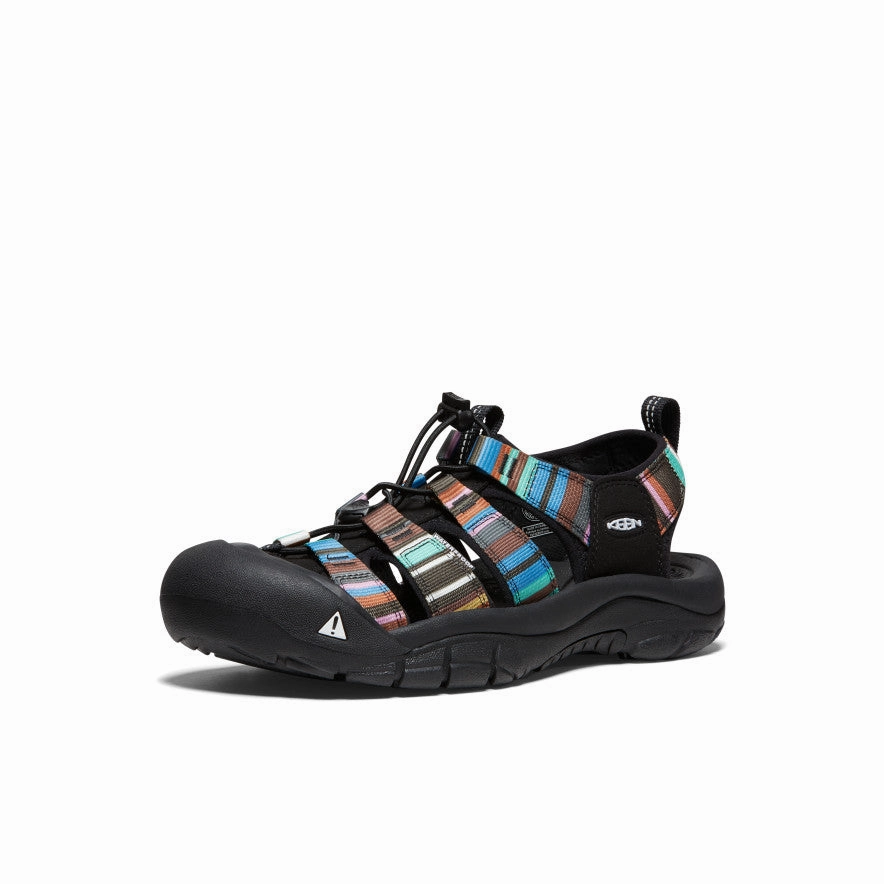 Sleek Feel Durable Sole Men's Newport H2 Sandal  |  Raya Black