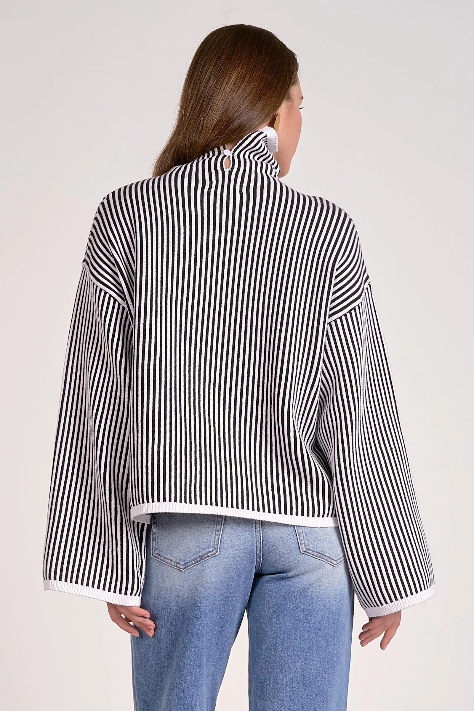 MicrofiberTech ReflectiveTrim Chic Black Stripe Sweater