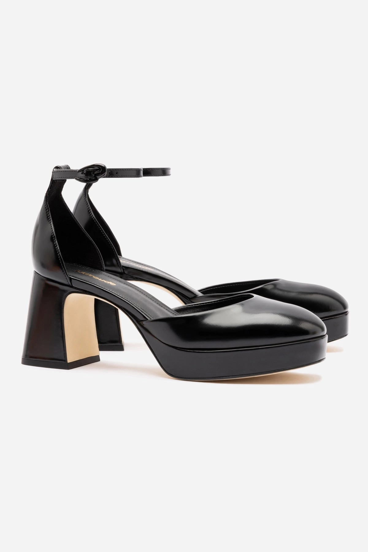 Comfort Lining Summer cool Ari Verona Low Pump In Black Box Leather
