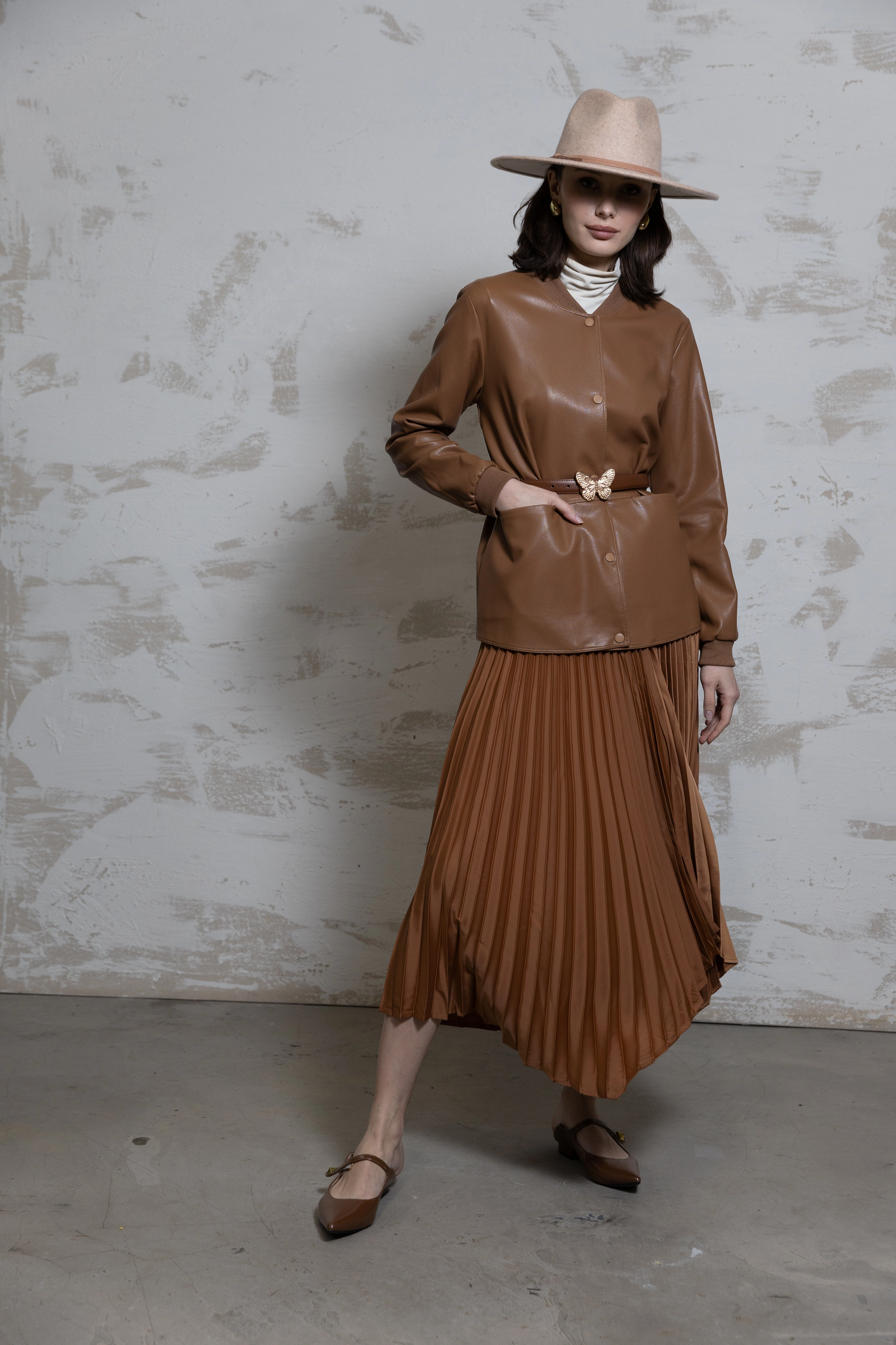 Gathered waist Bold Look Arrow Pleated Skirt - Copper