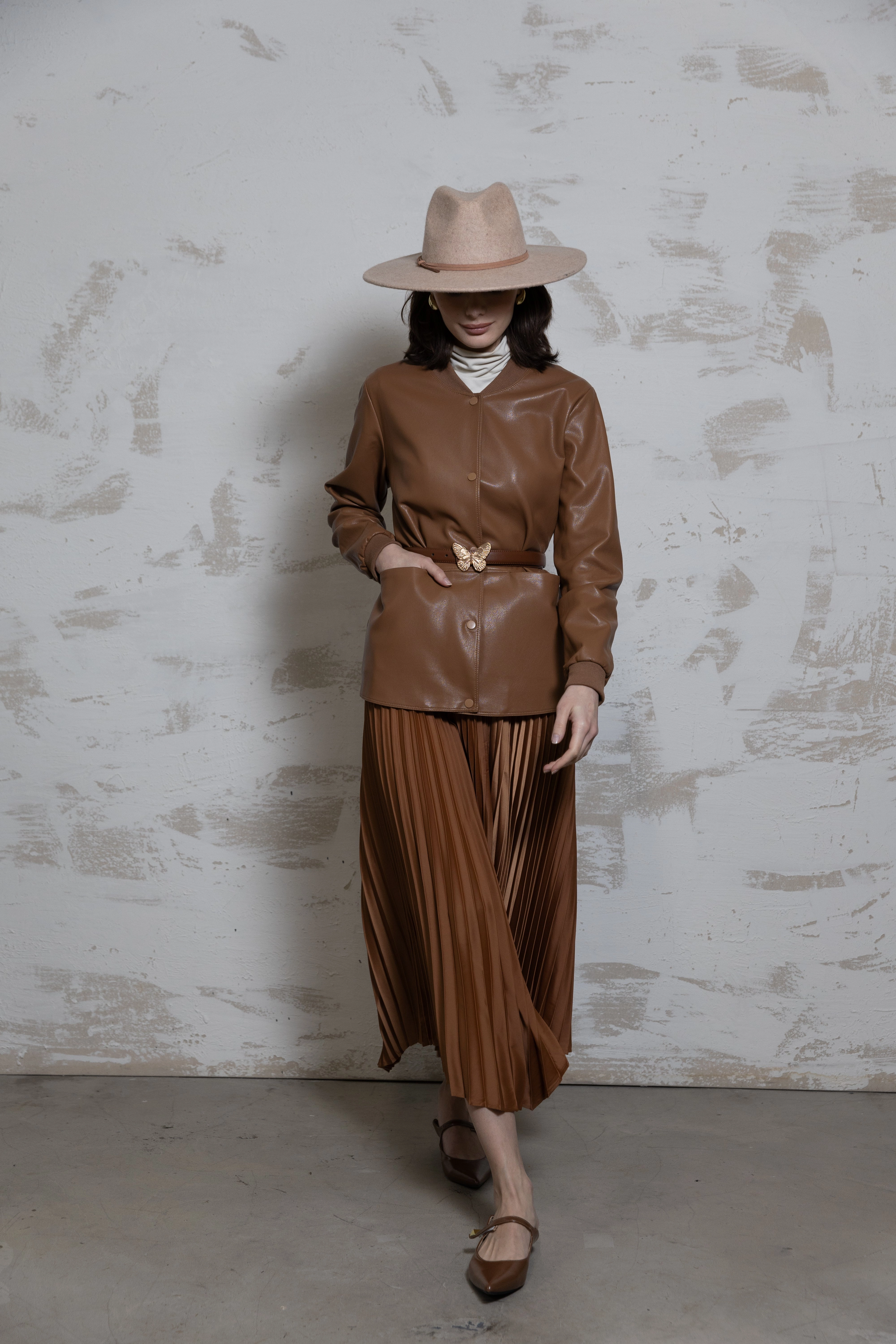 Neat Look Retro Style Arrow Pleated Skirt - Copper