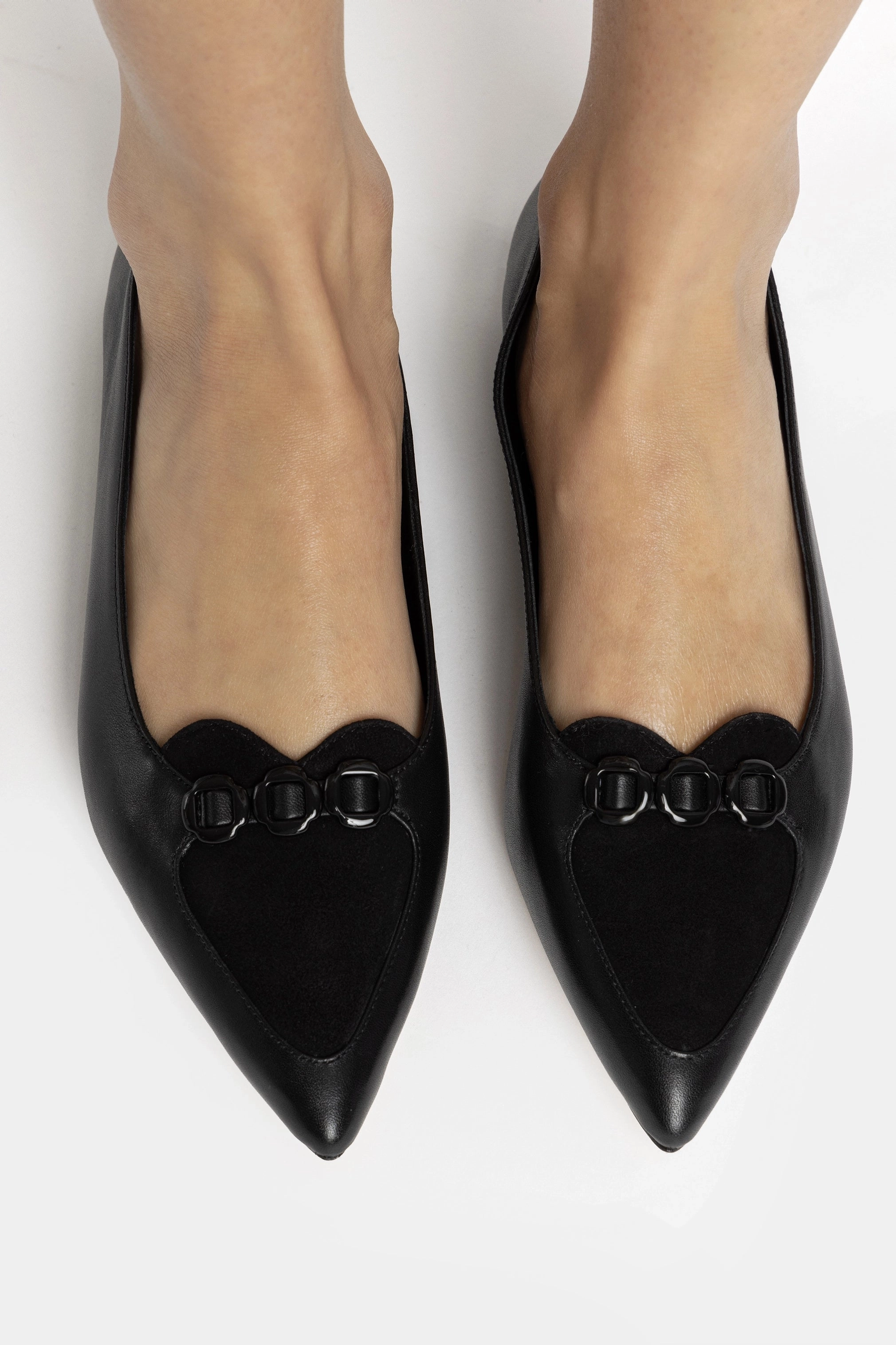 Audrey Flat In Black Leather Comfortable Design Silk Feel