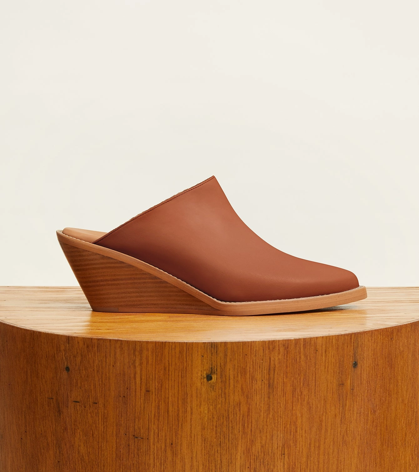 Compression Molded Midsole Firm Ground Ava