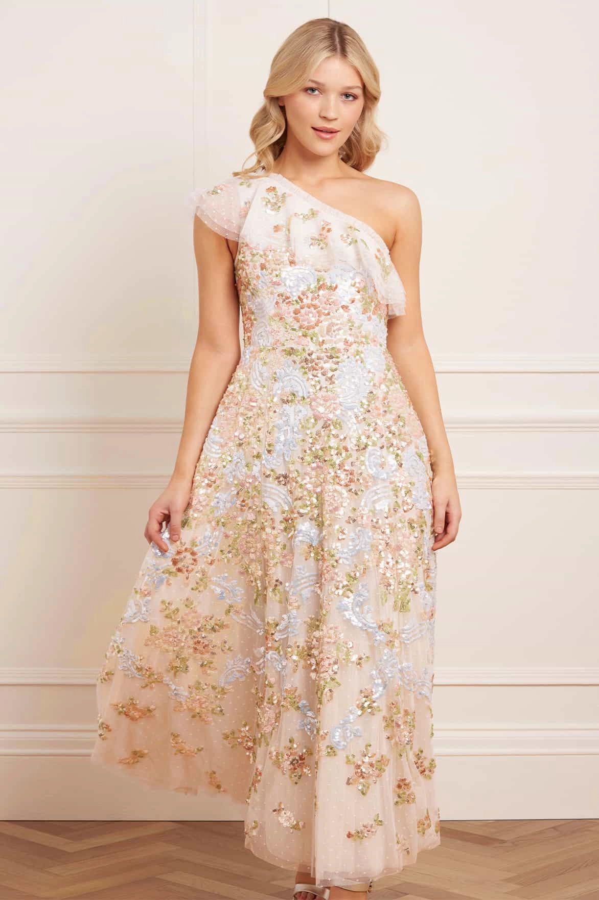 Neutral Look Smart Piece Baroque Floral One-Shoulder Ankle Gown