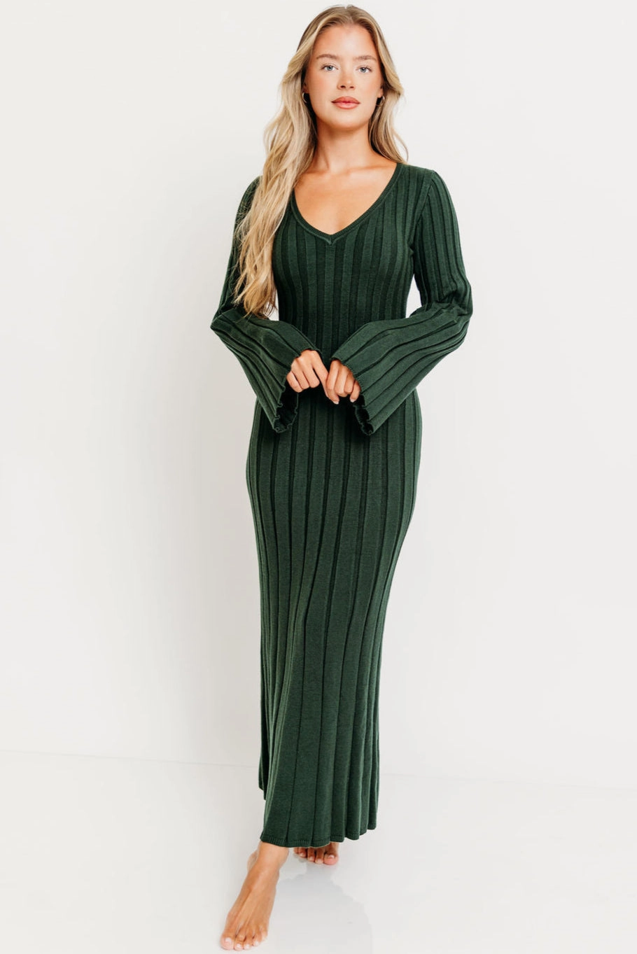 Hearth V-Neck Maxi Dress in Evergreen - Bump Friendly Light Rhythm