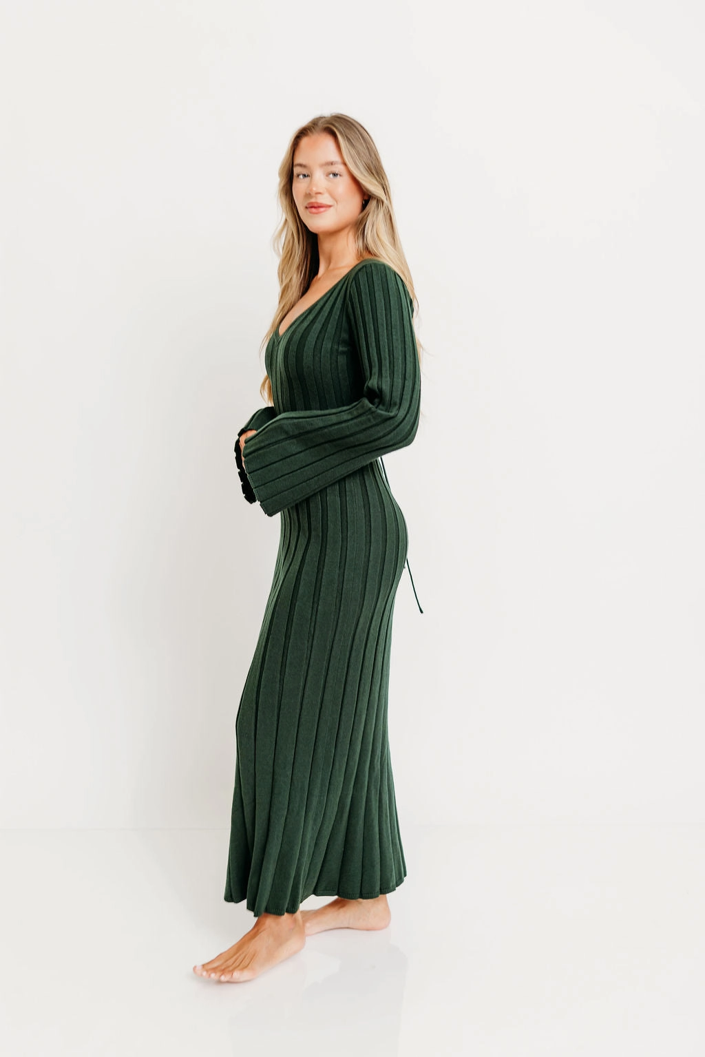 Lounge Fit Easy Movement Hearth V-Neck Maxi Dress in Evergreen - Bump Friendly