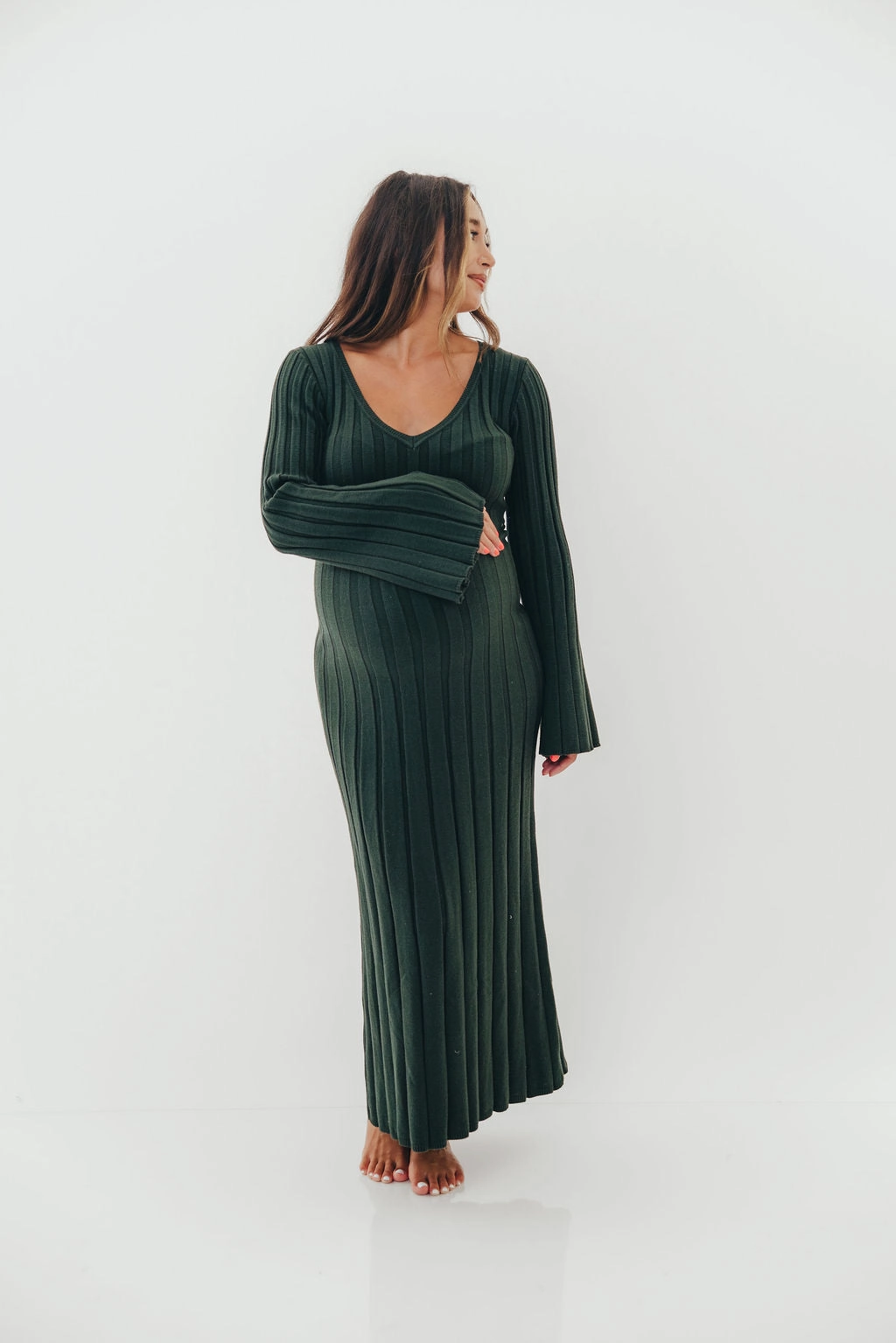 Stretch Fabric Farm Scene Hearth V-Neck Maxi Dress in Evergreen - Bump Friendly