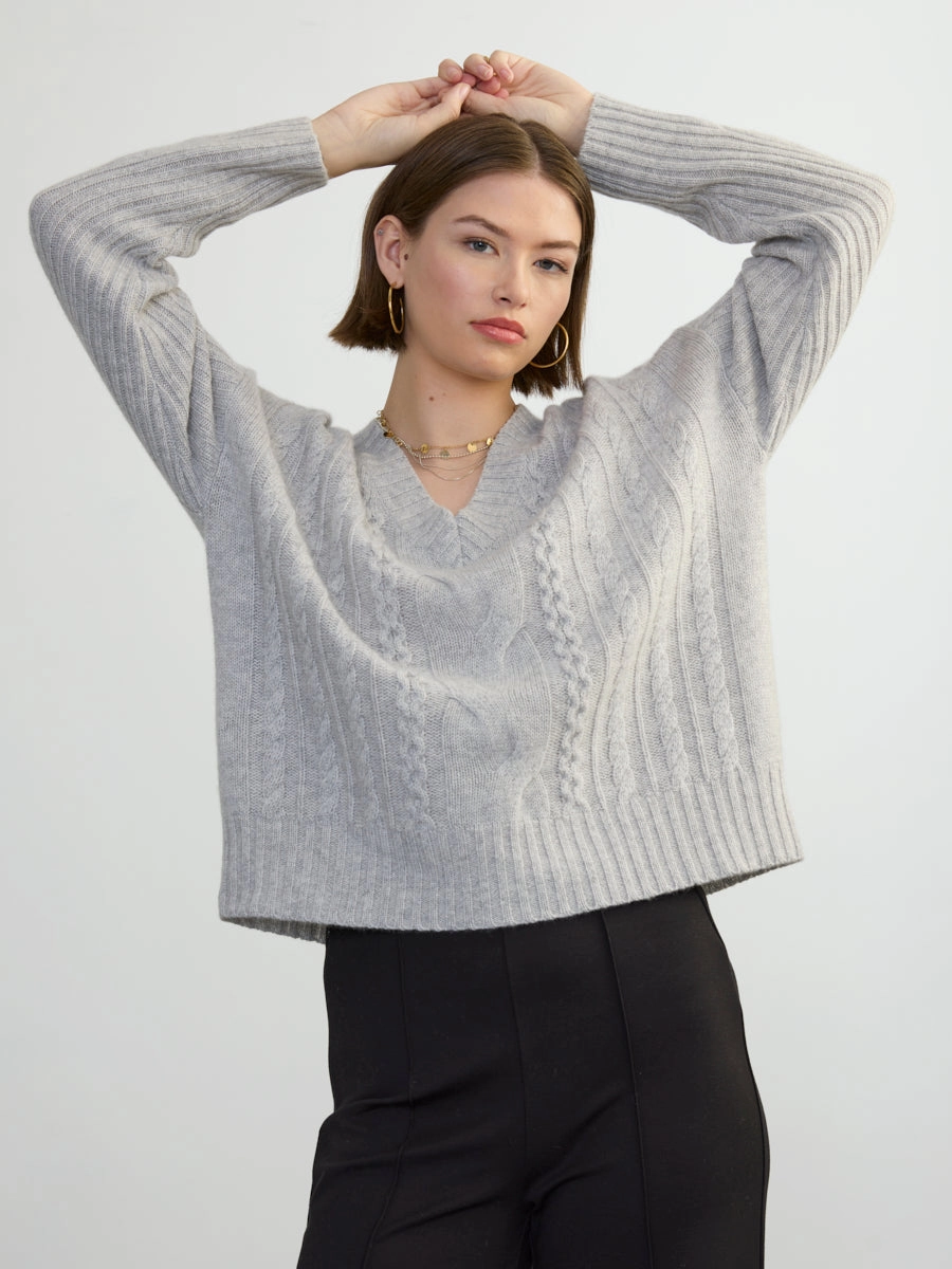 EasyCare Fabric Minimalist Stitching BIANCA CABLE VEE