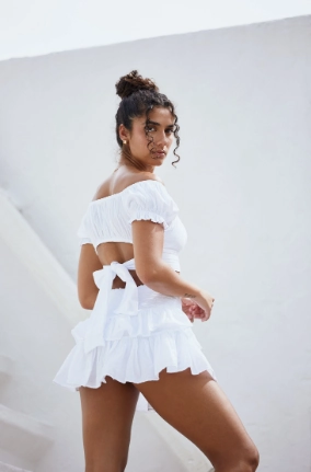 Blanco By Nature Tie Back Top Stylish Outfit Flexible Hemline