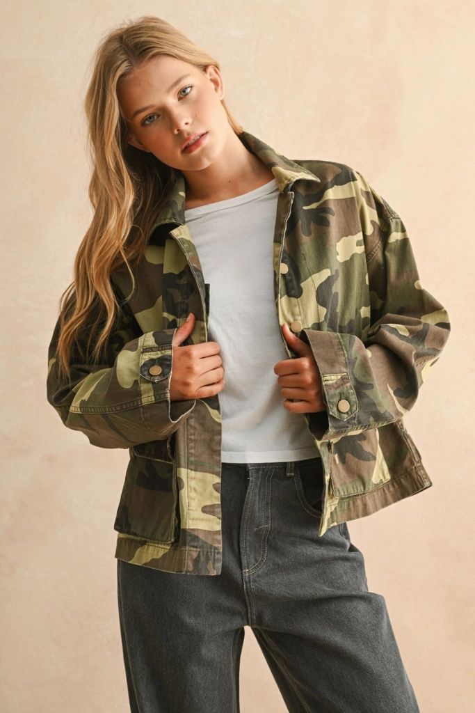 Curved Hem Design Jeanie Camo Jacket
