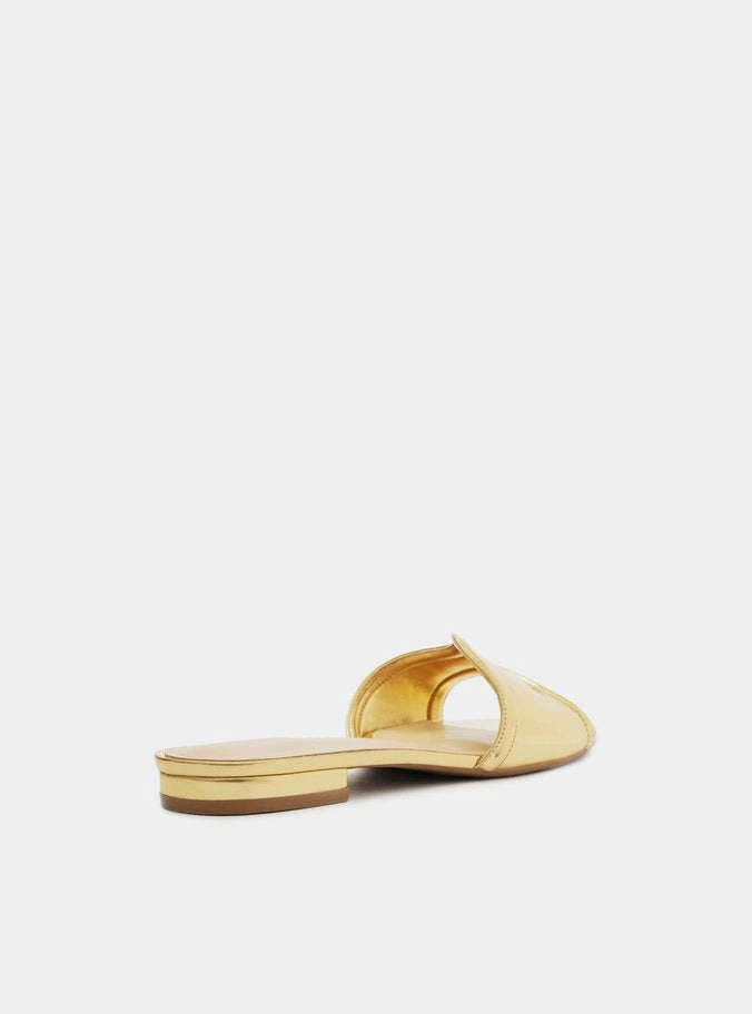 Waverly Flat Sandal Relaxed Walk