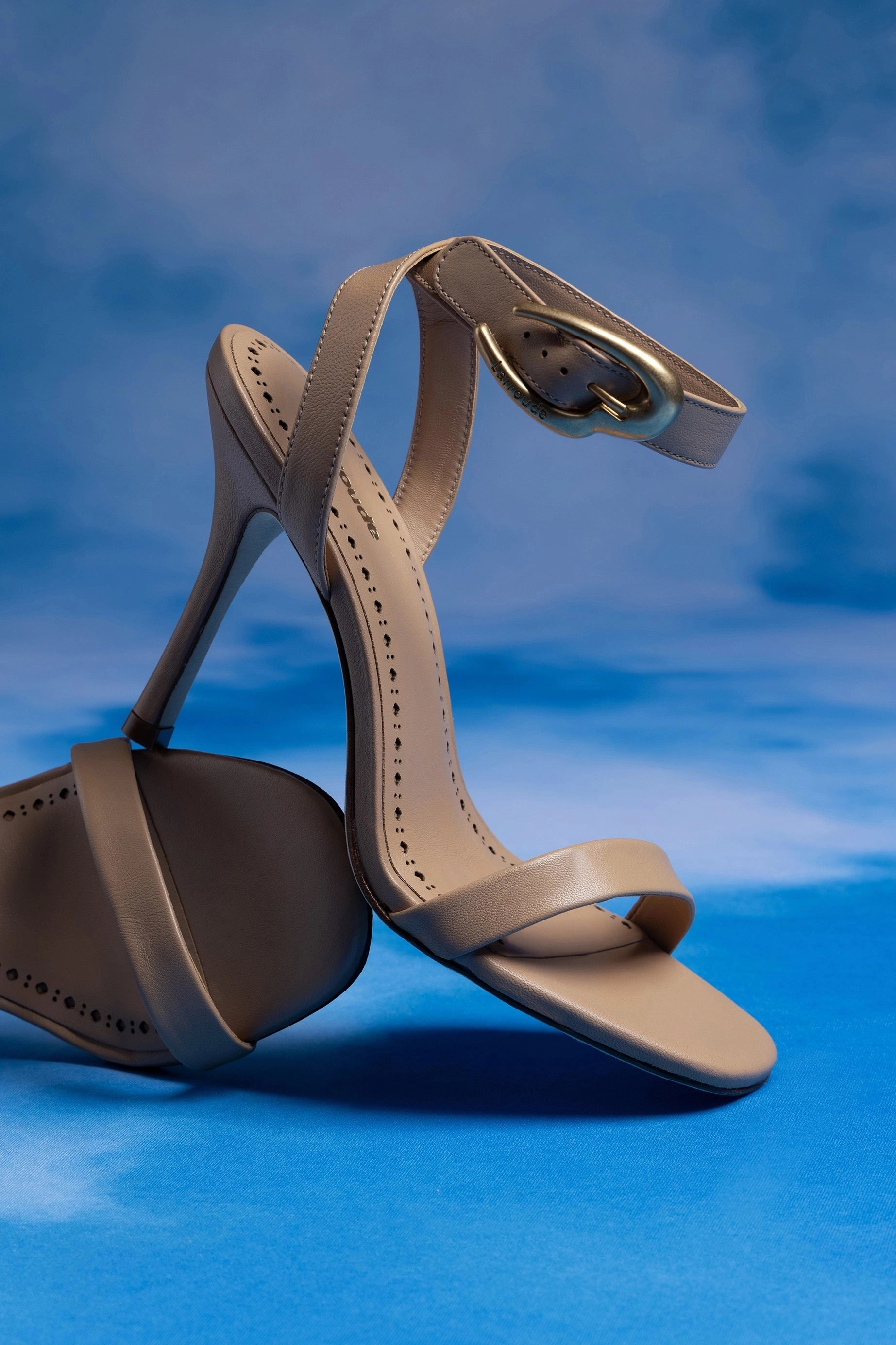 Verona Sandal In Tan Leather Dry Base Feather Light Long Distance