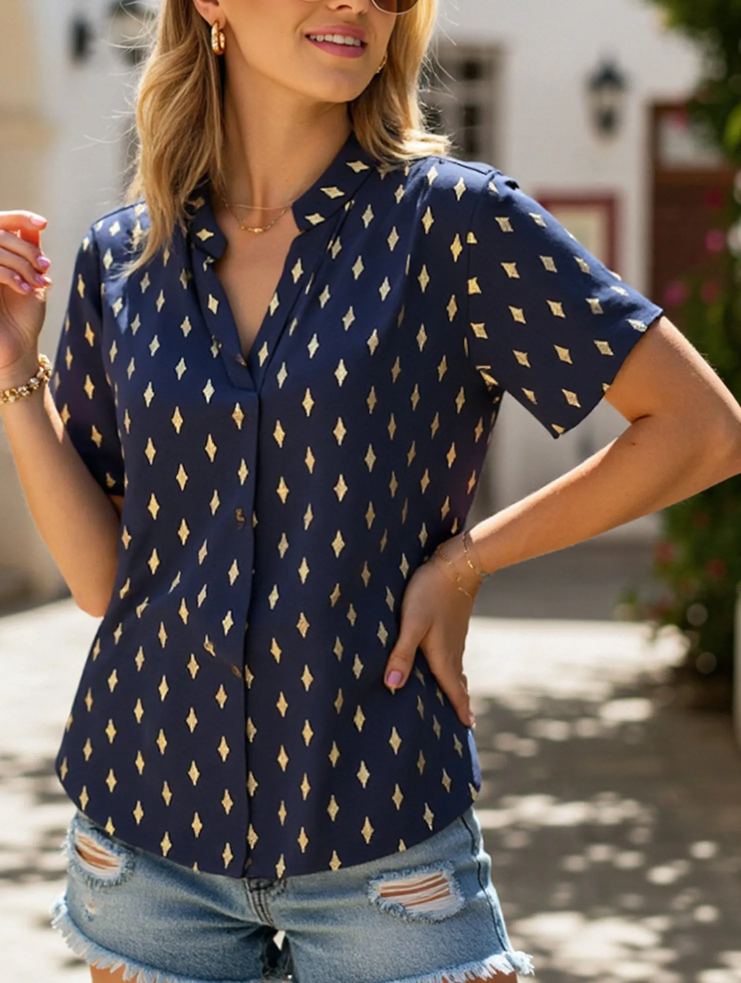 Sweat Absorbing Lining Comfortable Cotton Diamond Bronzing Shirt ??Elegant Shine for Special Moments