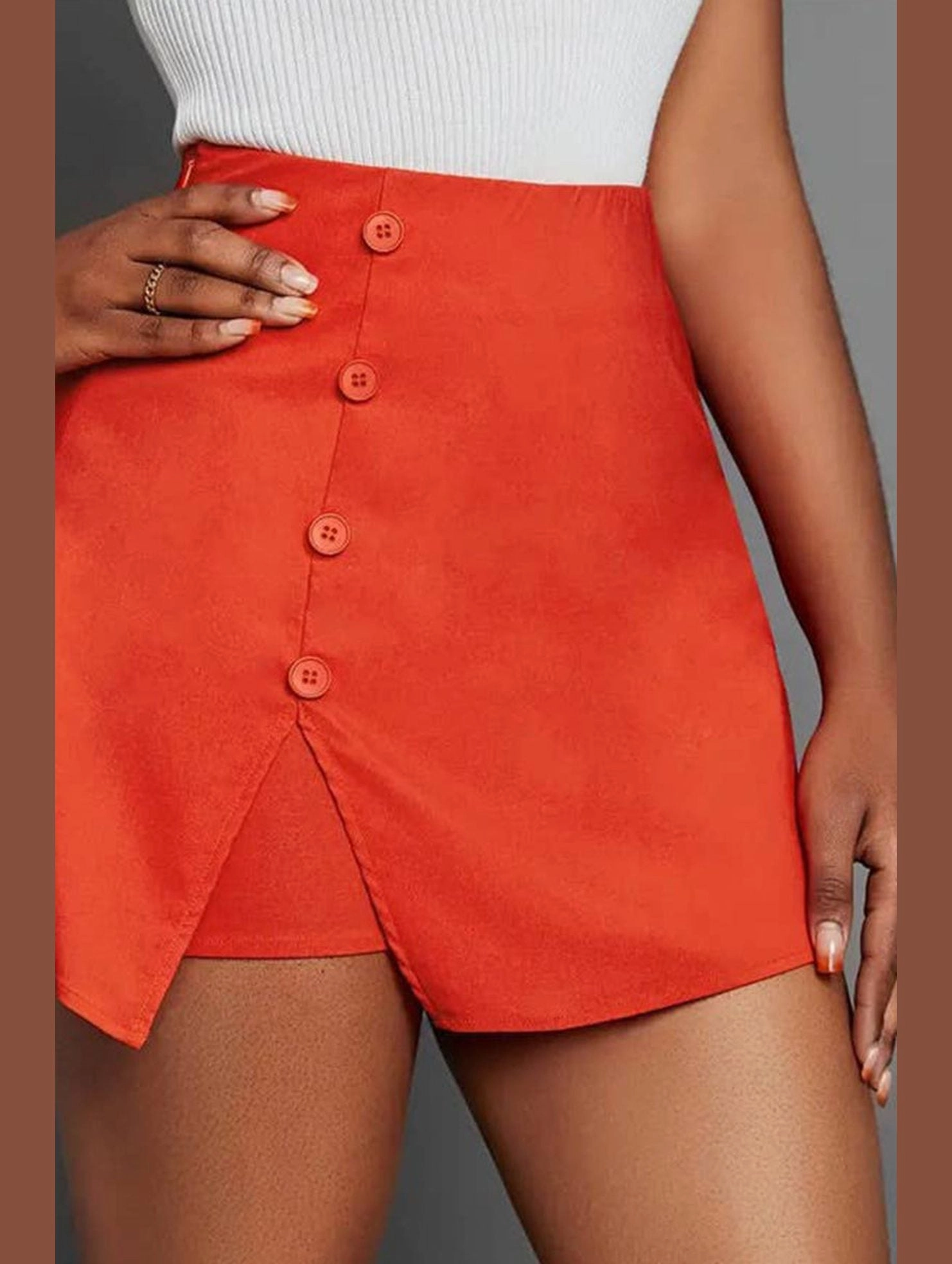 Cozy And Stylish All Day Wear BUTTON-EMBELLISHED SOLID COLOR SPLIT SKIRT_CWBSS0181