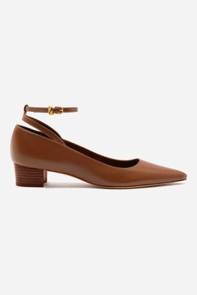 Comfort Strap Larroud x CPPXO Pump In Caramel Leather