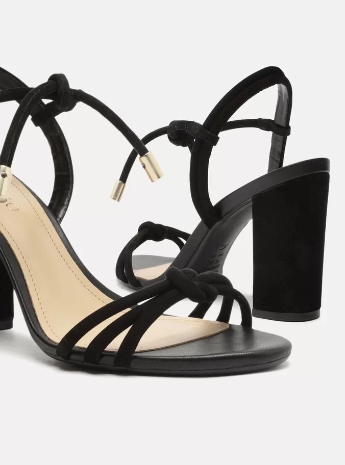 Closed Design Resort Ready Camila Leather Block Sandal