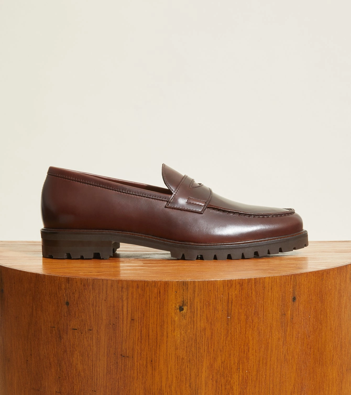 Trail Strong Carmine Lug Sole