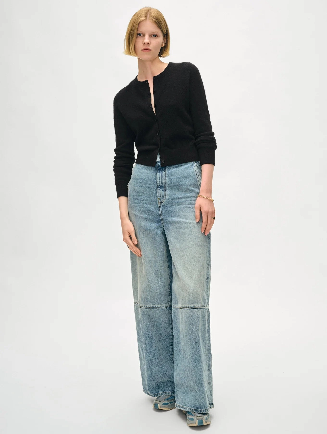 Cashmere Crewneck Cardigan Black AntiPillingSurface Biodegradable Fiber Composition