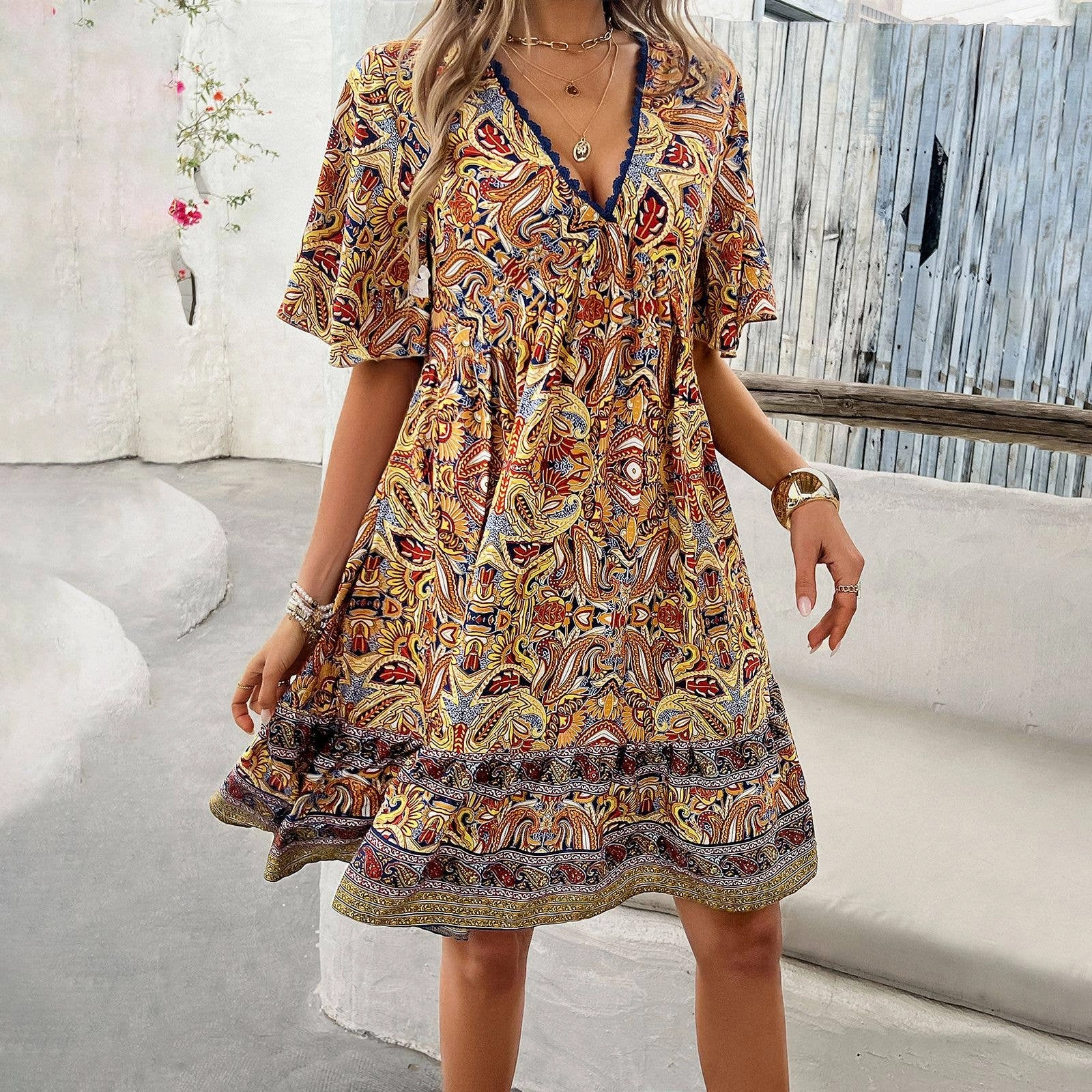 CASUAL HOLIDAY PRINT V-NECK DRESS_CWDSD3738 Flattering Silhouette Wear Poised Vibe