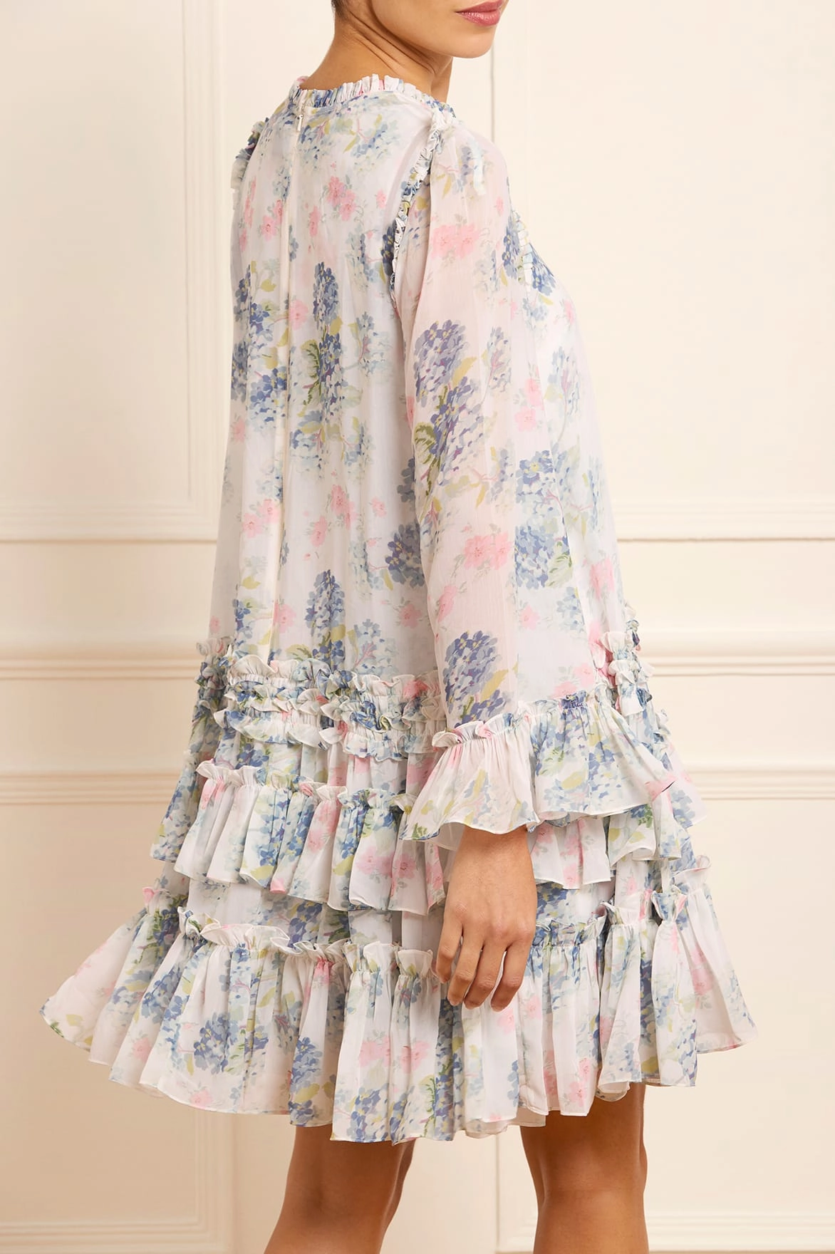 Smart Piece Hydrangea Chiffon Round Neck Mini Dress