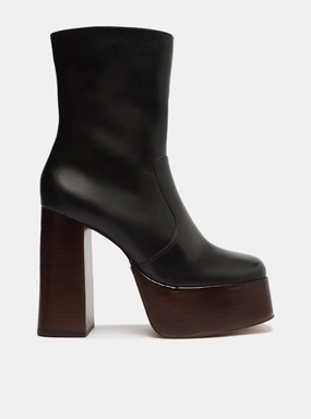 Chloe  Leather Block Boot Low Profile Windy Weather