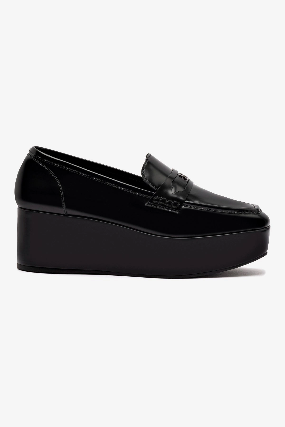 Zen Step Desert Cool Suki Flatform Loafer In Black Box Leather
