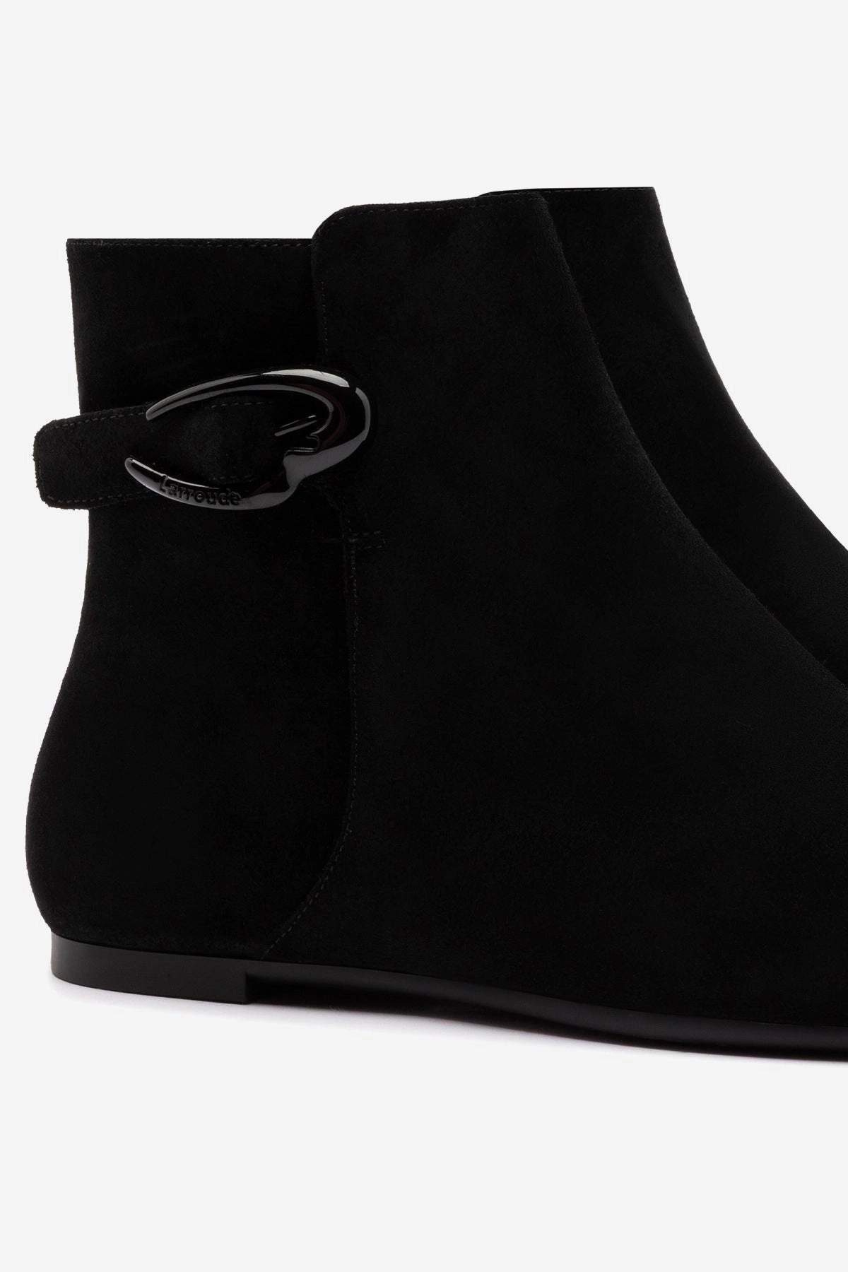 Breathable Daily Walk Mini Verona Boot In Black Suede
