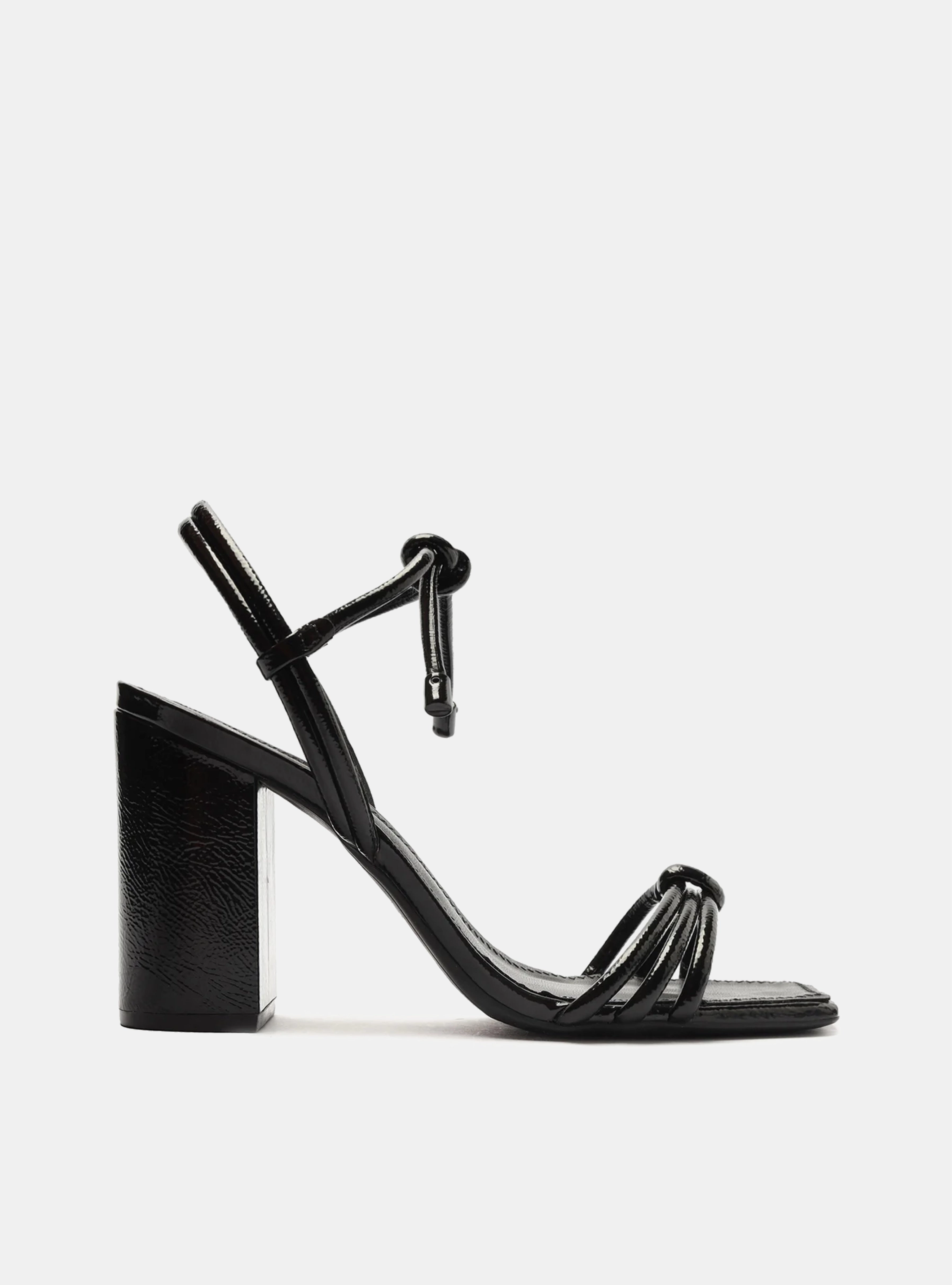 Outfit Friendly Ana Square Sandal