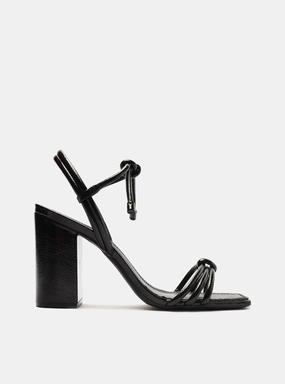 Outfit Friendly Ana Square Sandal
