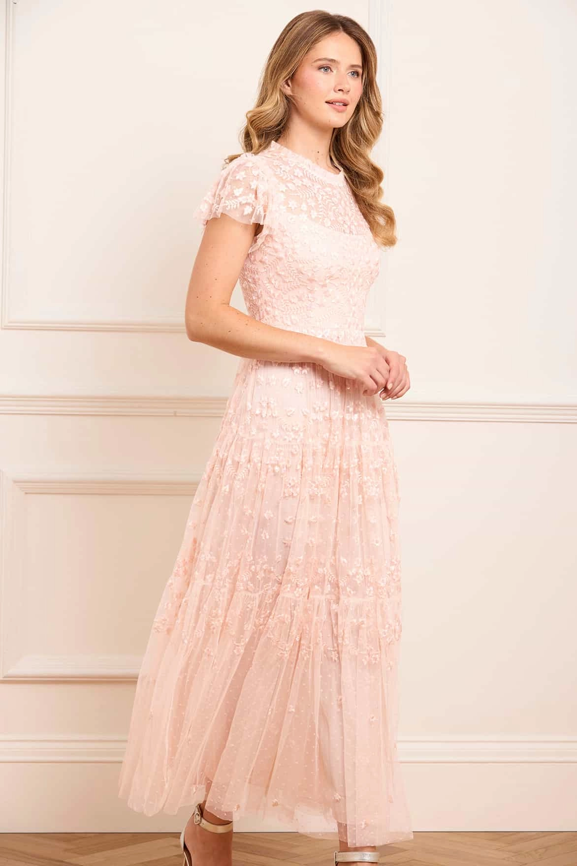 Clover Short Sleeve Ankle Gown Subtle pattern Urban Line