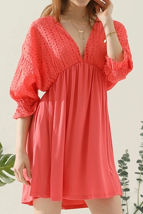 COTTON EYELET 3/4 SLEEVE DRESS Modern and Feminine Smart Shape