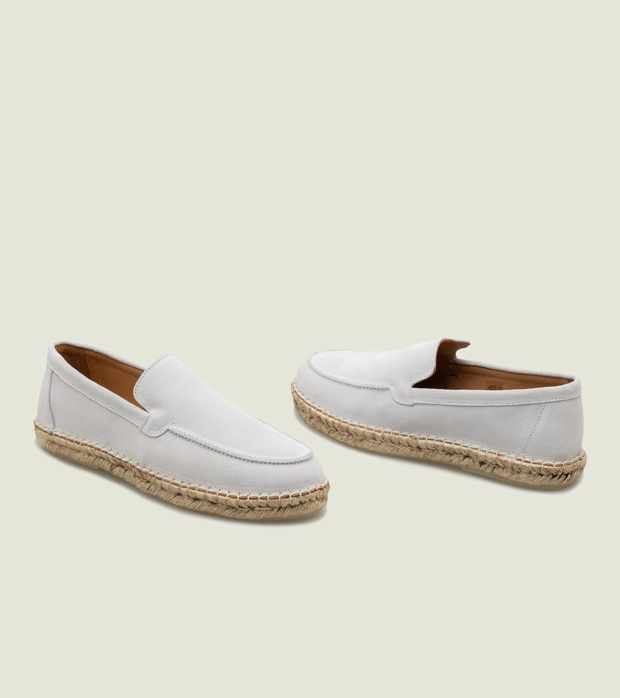 Cove Minimal Outfit Light Padding