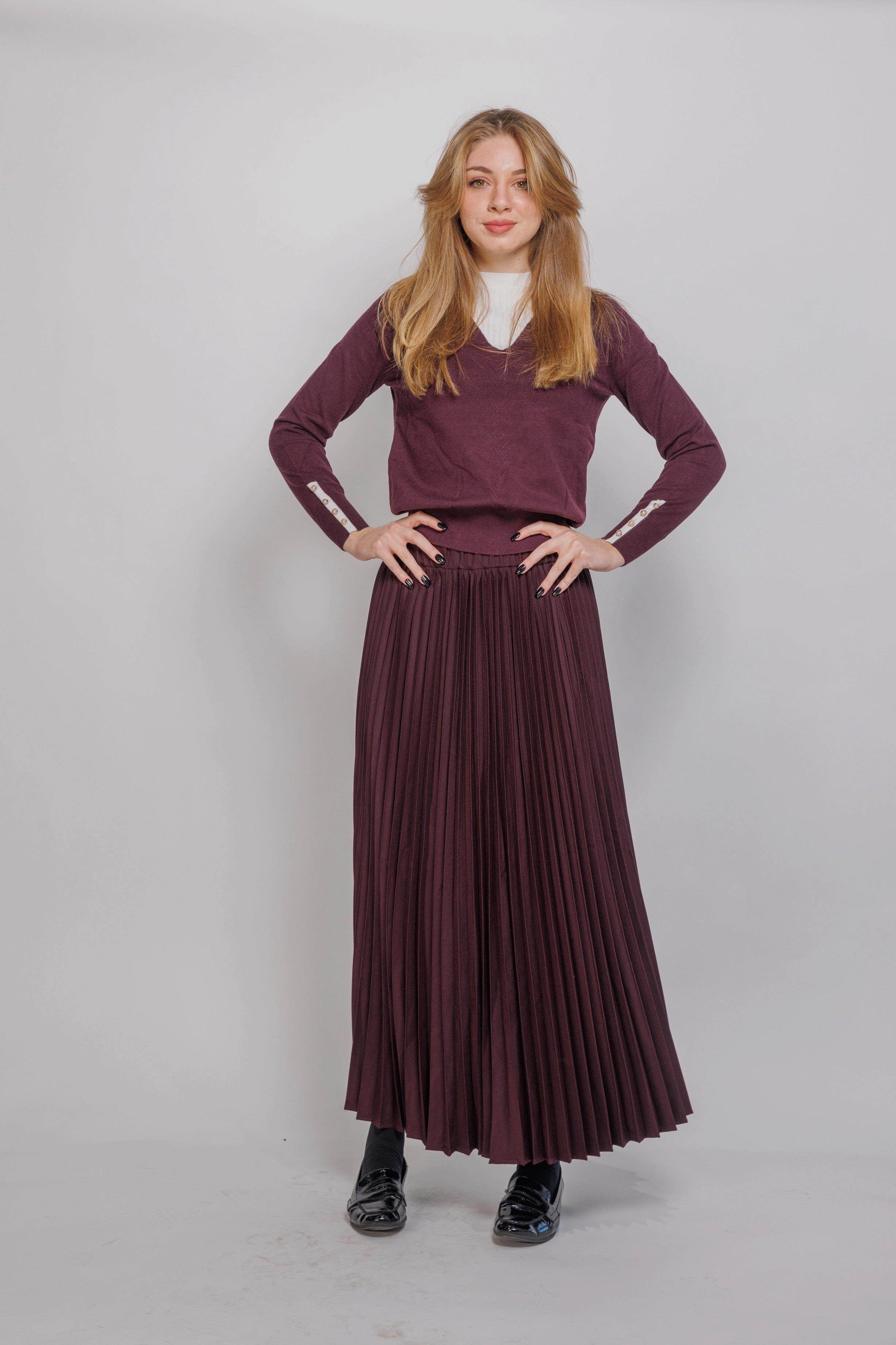 Ivee Burgundy Maxi Pleated Skirt 25634 Midi length