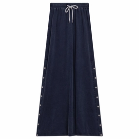 Weekend Fashion Seasonal Must Have Unclear Dark Denim Wash Distressed A Line with Snaps SB3CYT2056SA