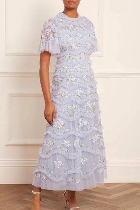 Timeless Layer Minimalist Look Daisy Wave Ankle Gown