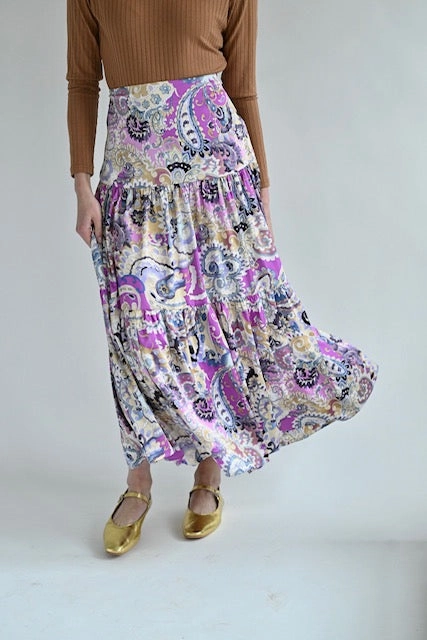 Minimalist fashion Elegant Feel Daphne Paisley Skirt