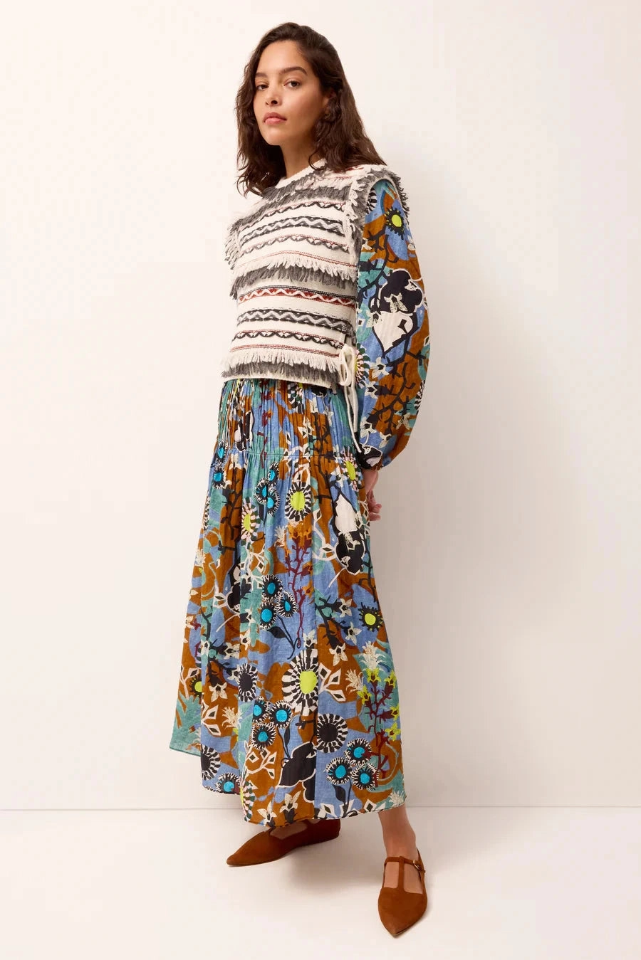 Desmond Popover Blizzard Durable Overlock Stitch Wide Shoulder Cut