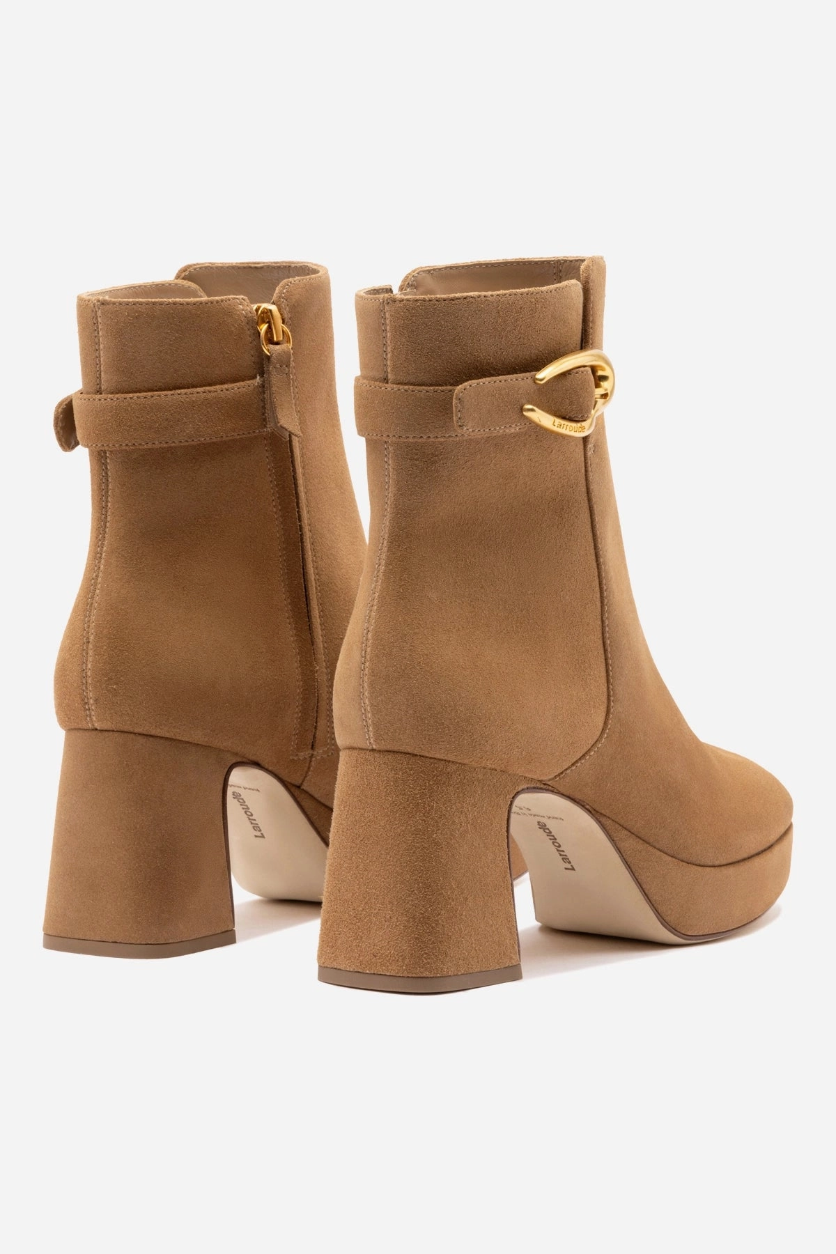 group walk Dolly Verona Low Boot In Peanut Suede