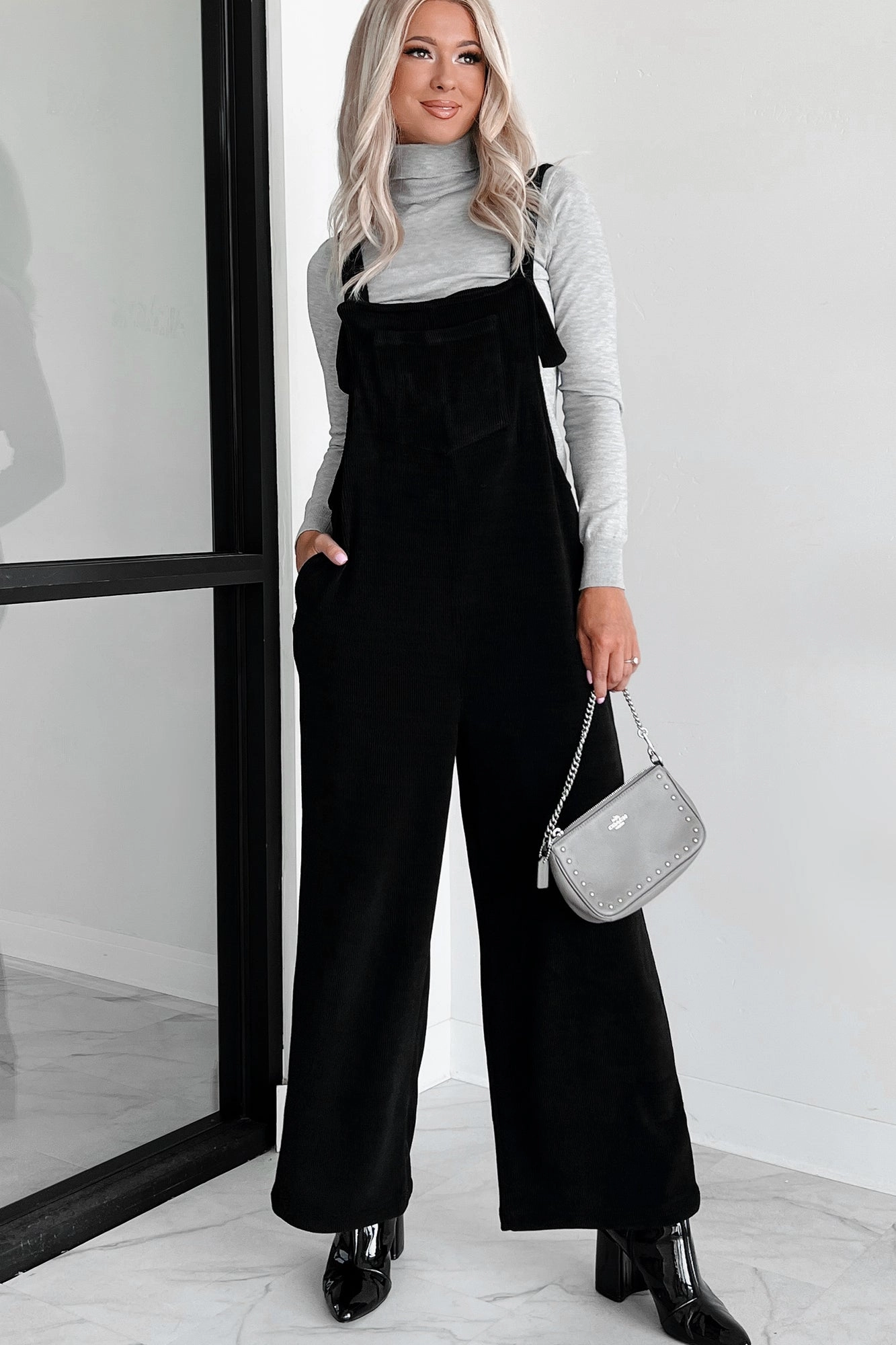 PunctureResistantReinforcement Cozy Wear Playful Impression Soft Corduroy Overall Jumpsuit (Black)