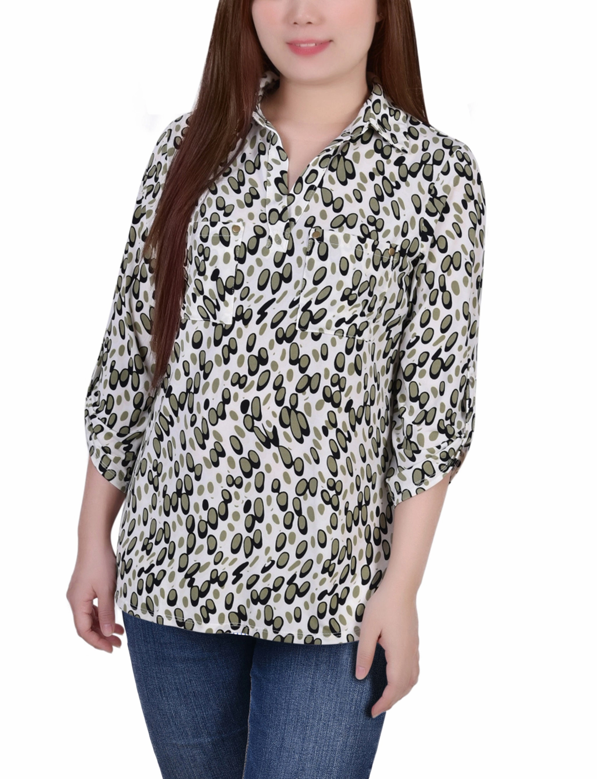 Tapered Side Panels Office Wear Petite 3/4 Roll Tab Sleeve Studded Y Neck Top