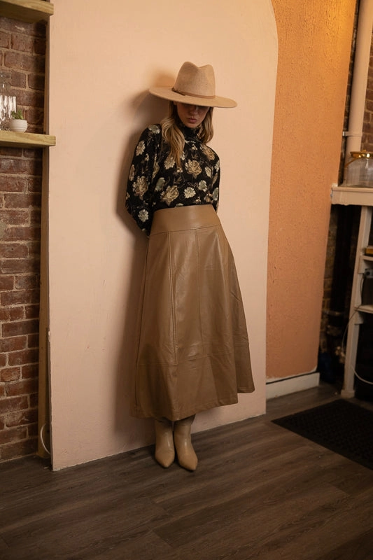 Street Ready Travel Style Duscen Skirt