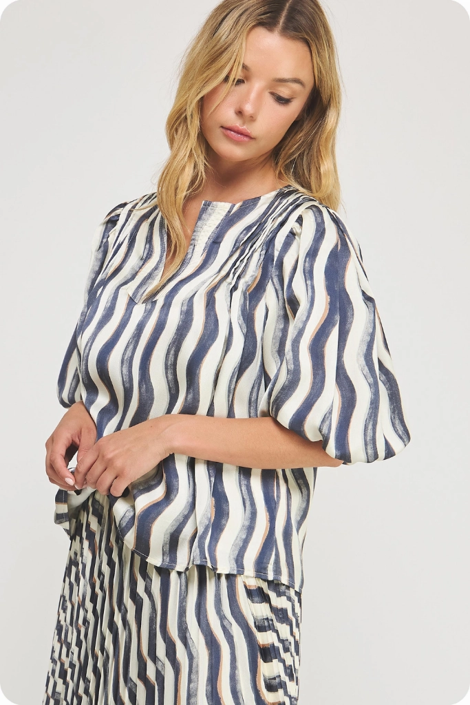 Classic Hoodie BuiltInLayer Noelle Wavy Stripe Top in Navy Cream