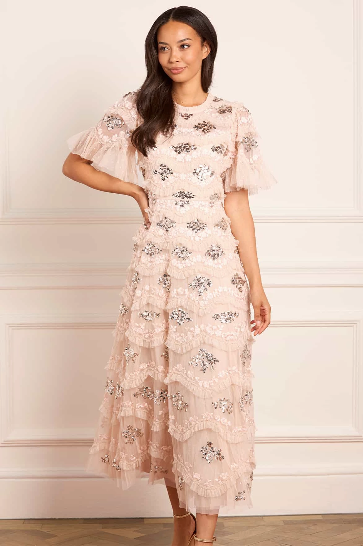 Relaxed and Effortless Daisy Wave Ankle Gown