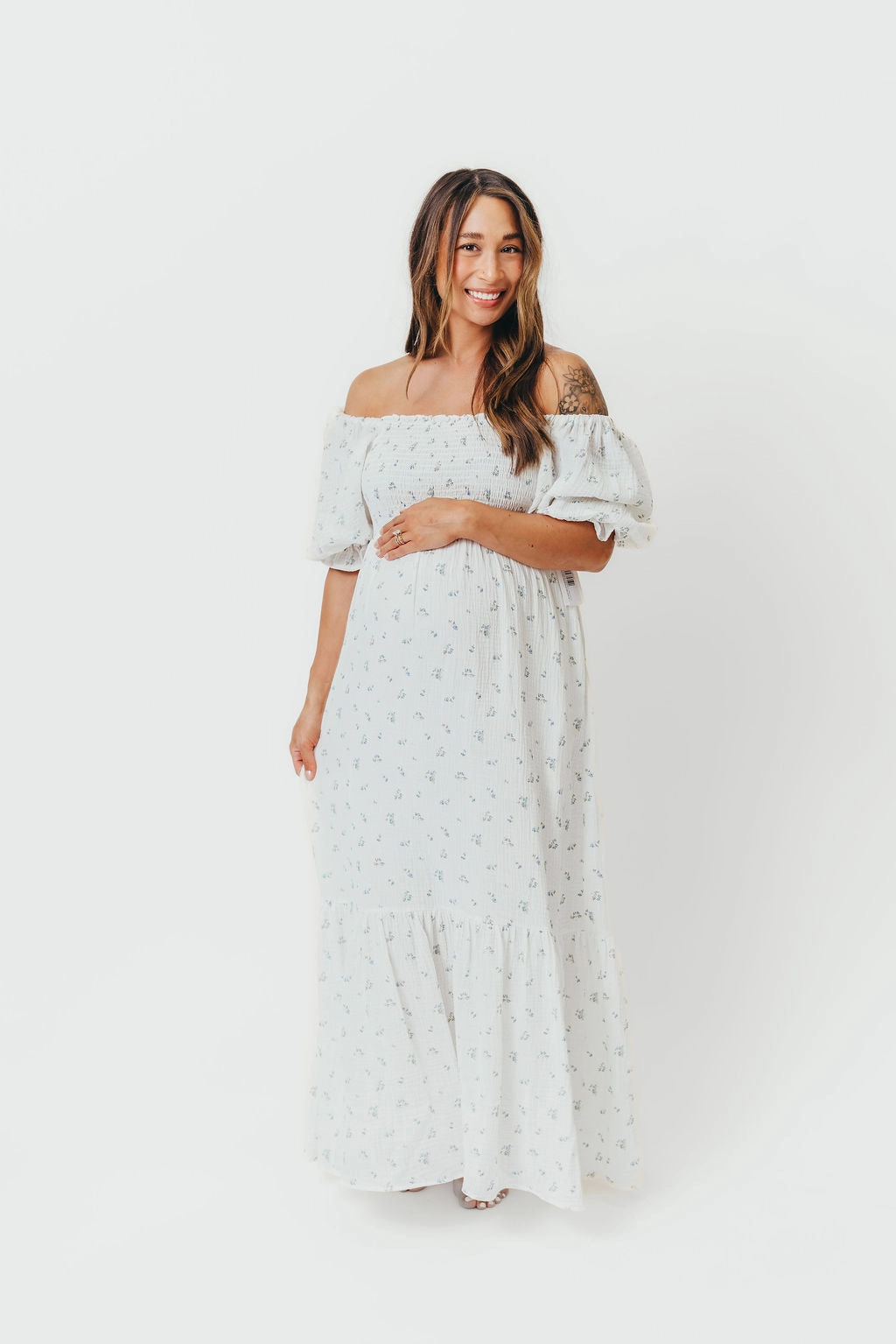 Fall Ready Livvy 100% Cotton Maxi Dress in Off-White / Blue Floral - Bump Friendly & Inclusive Sizing