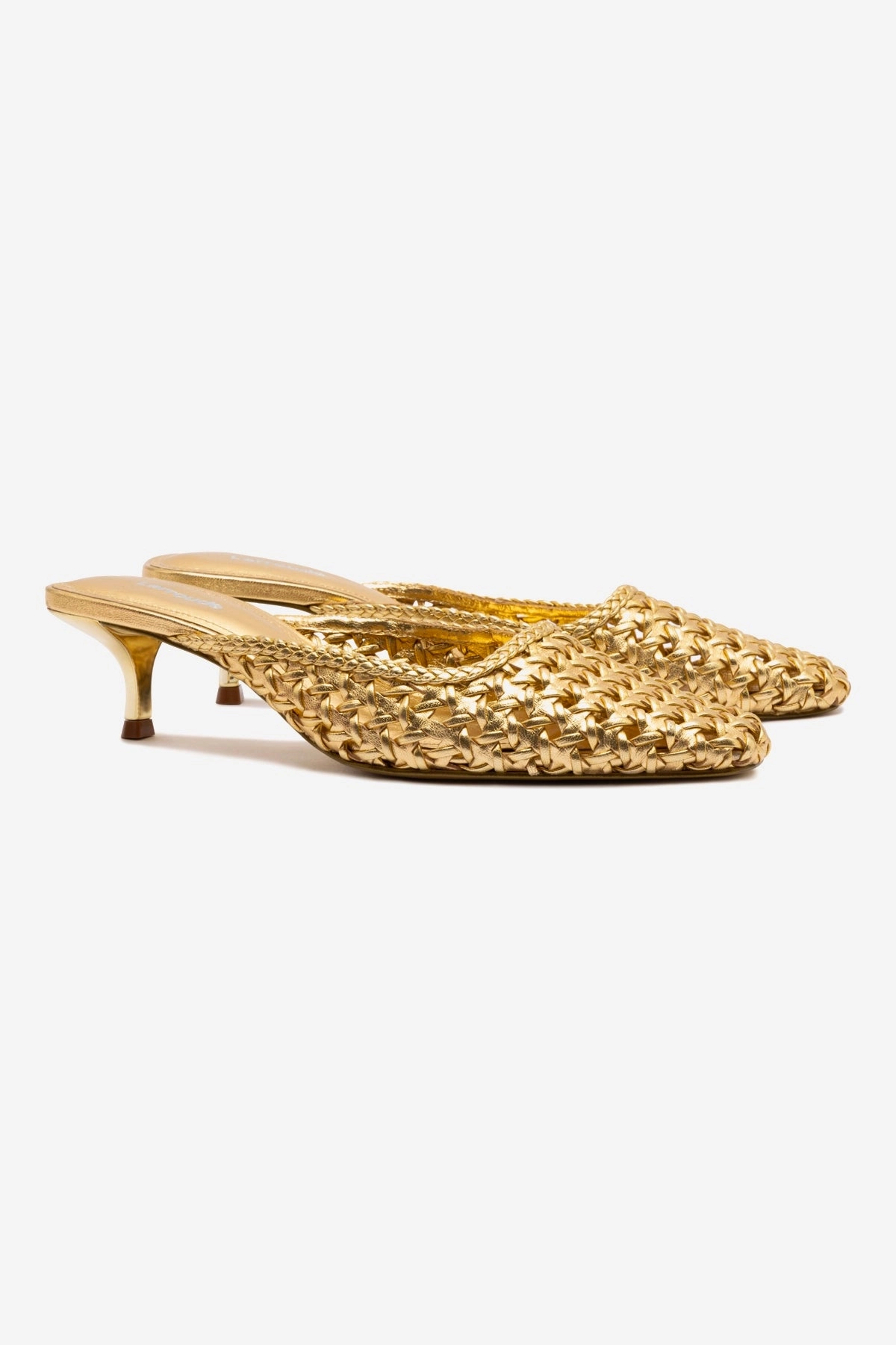Buckle Fit Fashion Glow Amal Macrame Mule In Gold Metallic Leather