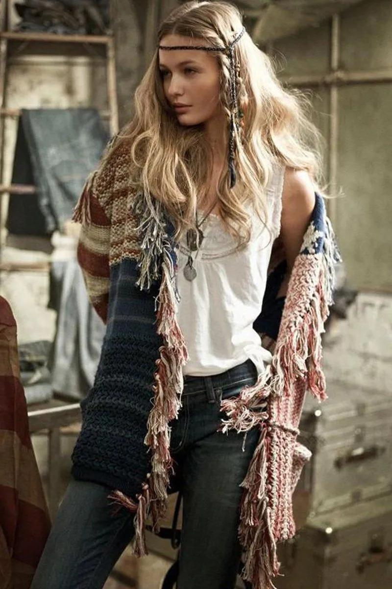 WOMEN CONTRASTING STAR STRIPE FRINGE KNIT CARDIGAN100% POLYESTERSIZE S(2)-M(2)-L(2)-XL(2)MADE IN CHINA Neutral Tone Palette